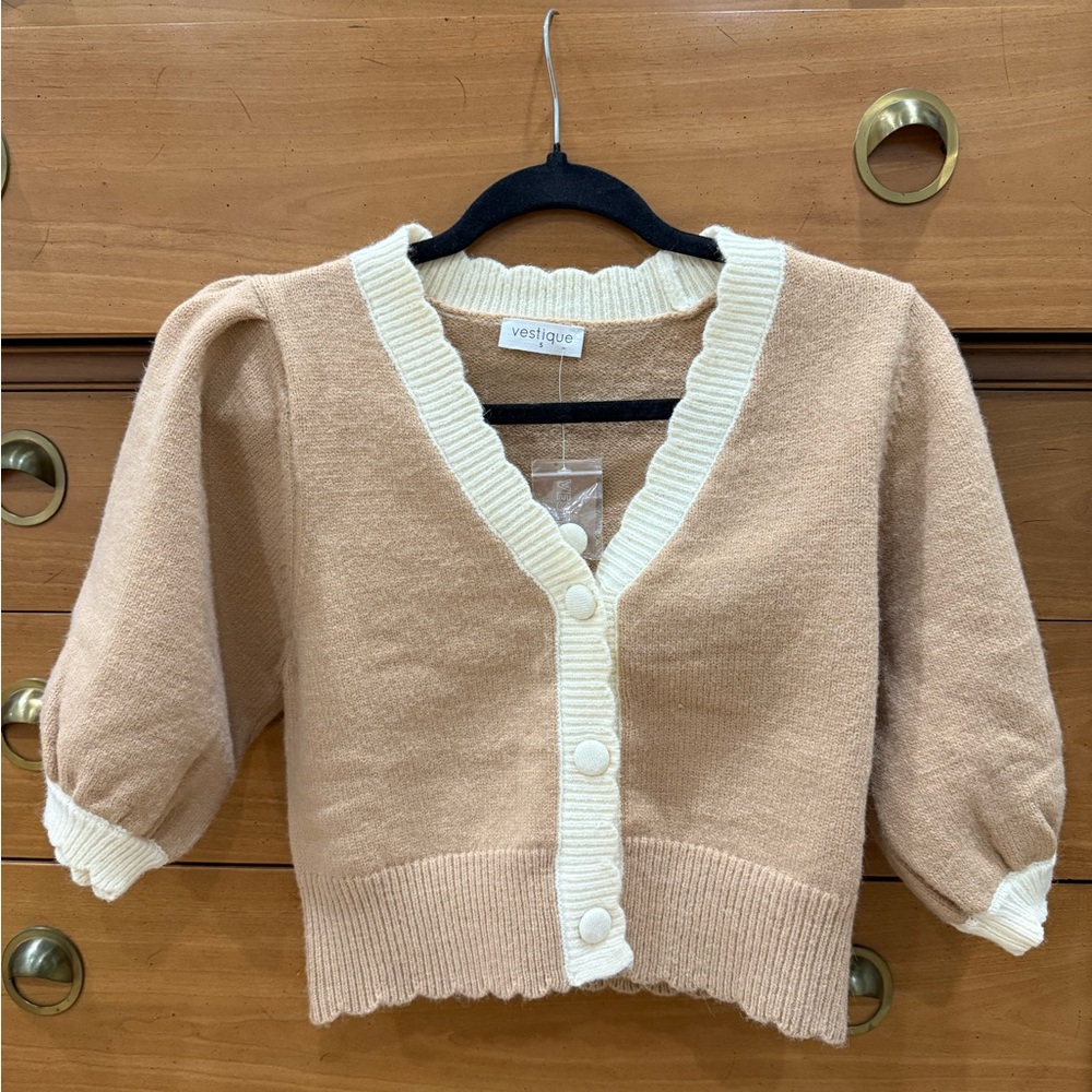 Vestique Tan and Cream Cardigan